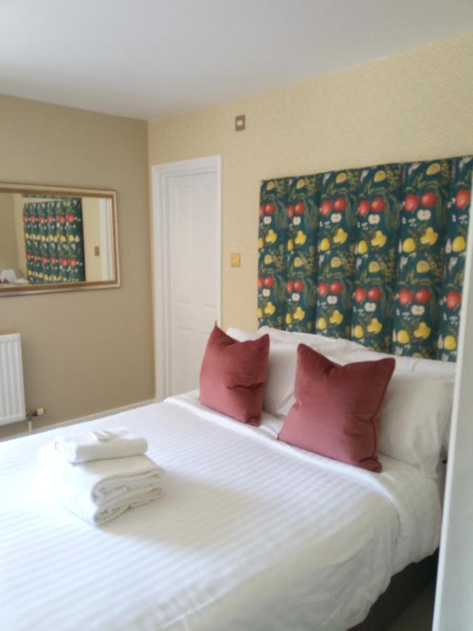 Гостьовий будинок Mulberry House Ongar Екстер'єр фото