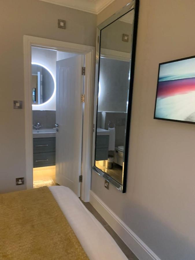 Гостьовий будинок Mulberry House Ongar Екстер'єр фото