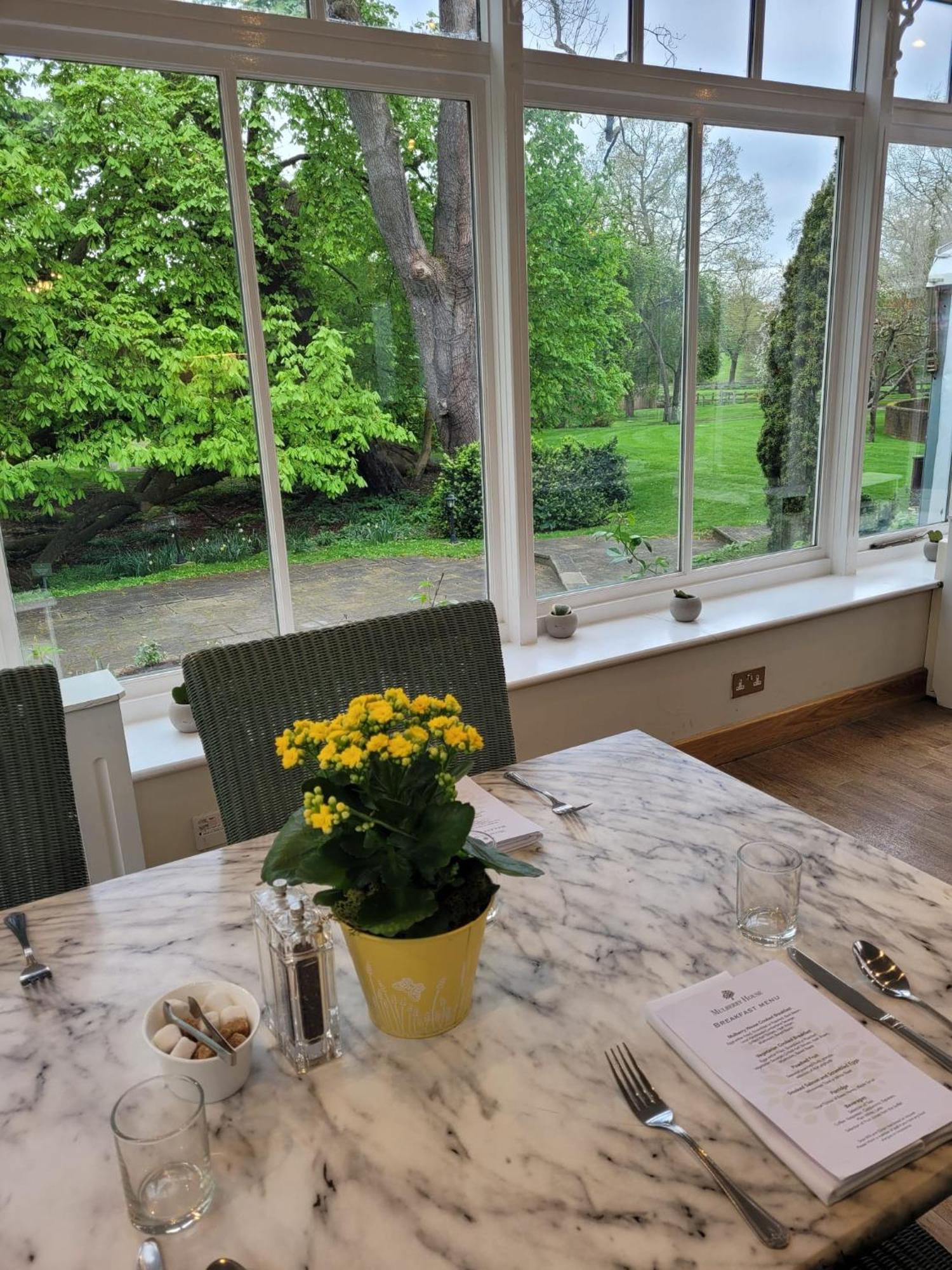 Гостьовий будинок Mulberry House Ongar Екстер'єр фото